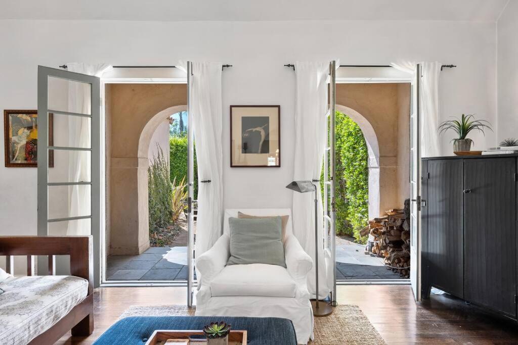 Secluded 4br Spanish Oasis In The Heart Of La * Los Ángeles