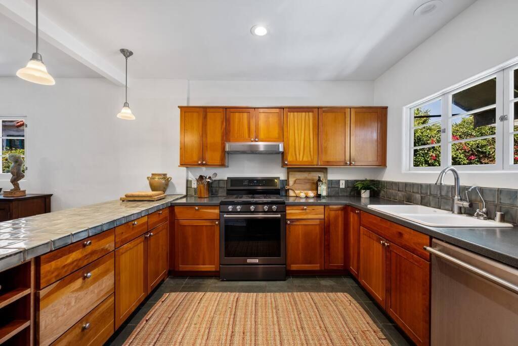 Casa vacanze Secluded 4br Spanish Oasis In The Heart Of La *
